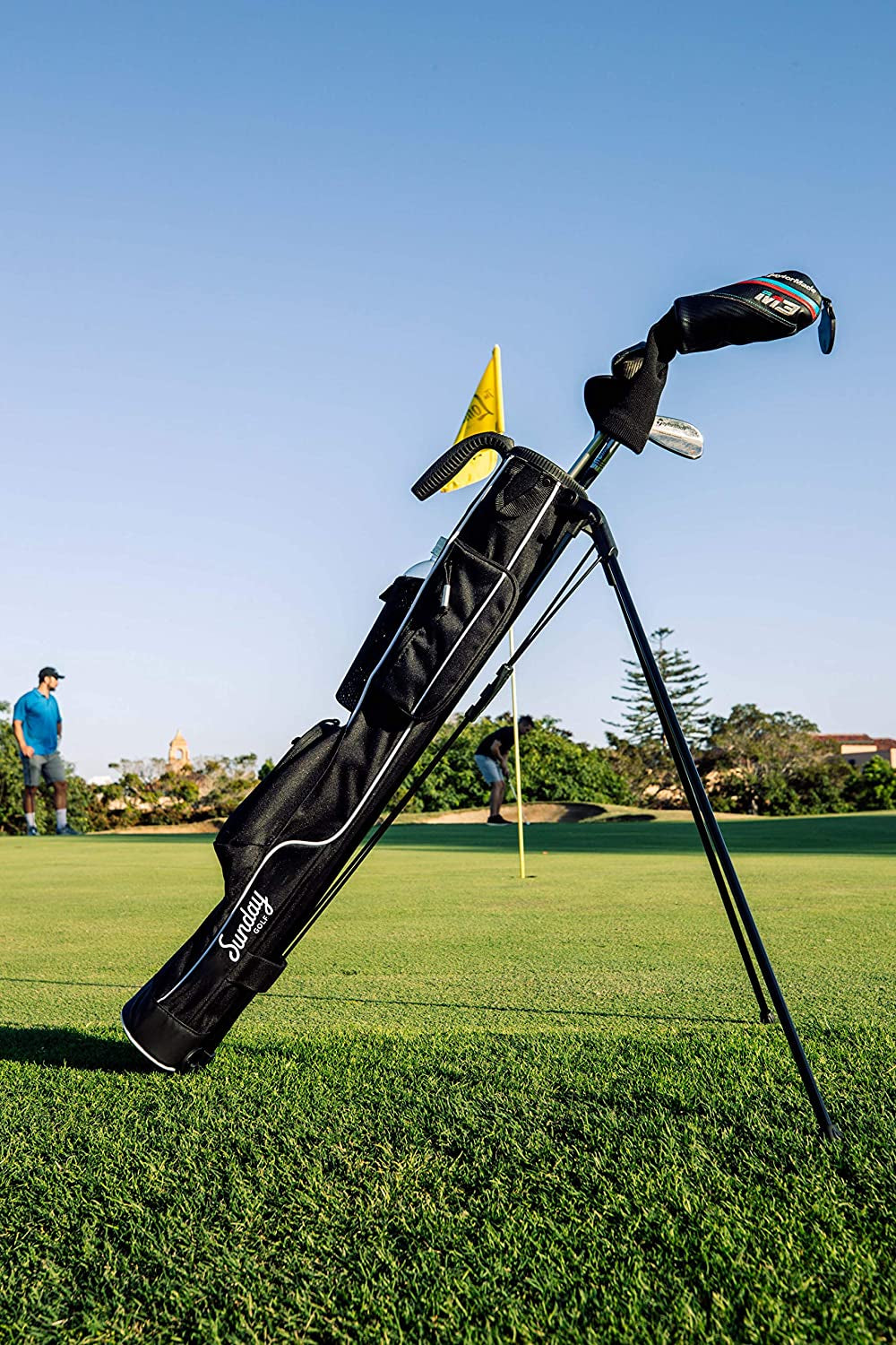 Lightweight Pitch and Putt Golf Stand Bag with Strap – Durable and Portable Design for Driving Range, Par 3, and Executive Courses – 31.5 Inches Tall