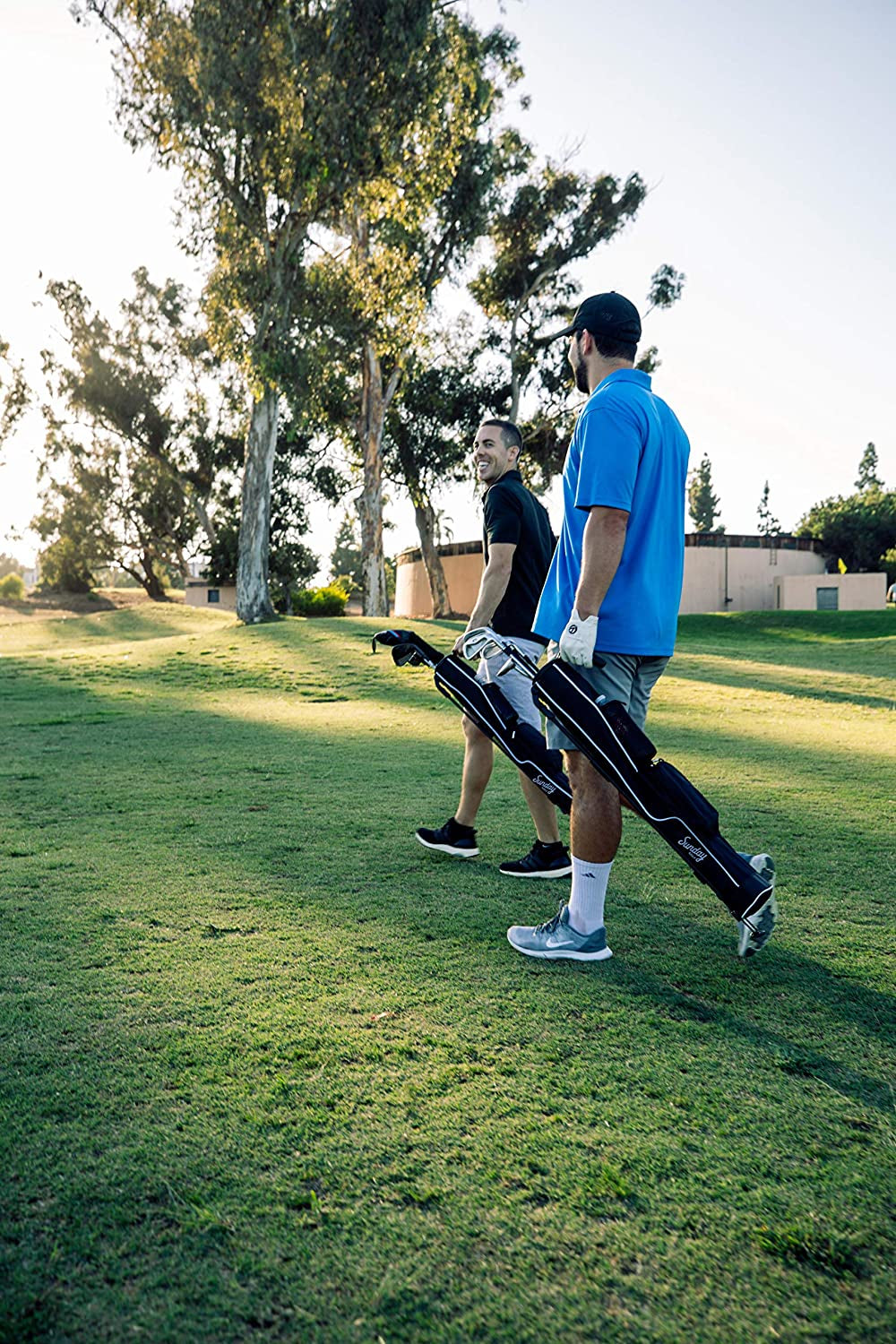 Lightweight Pitch and Putt Golf Stand Bag with Strap – Durable and Portable Design for Driving Range, Par 3, and Executive Courses – 31.5 Inches Tall